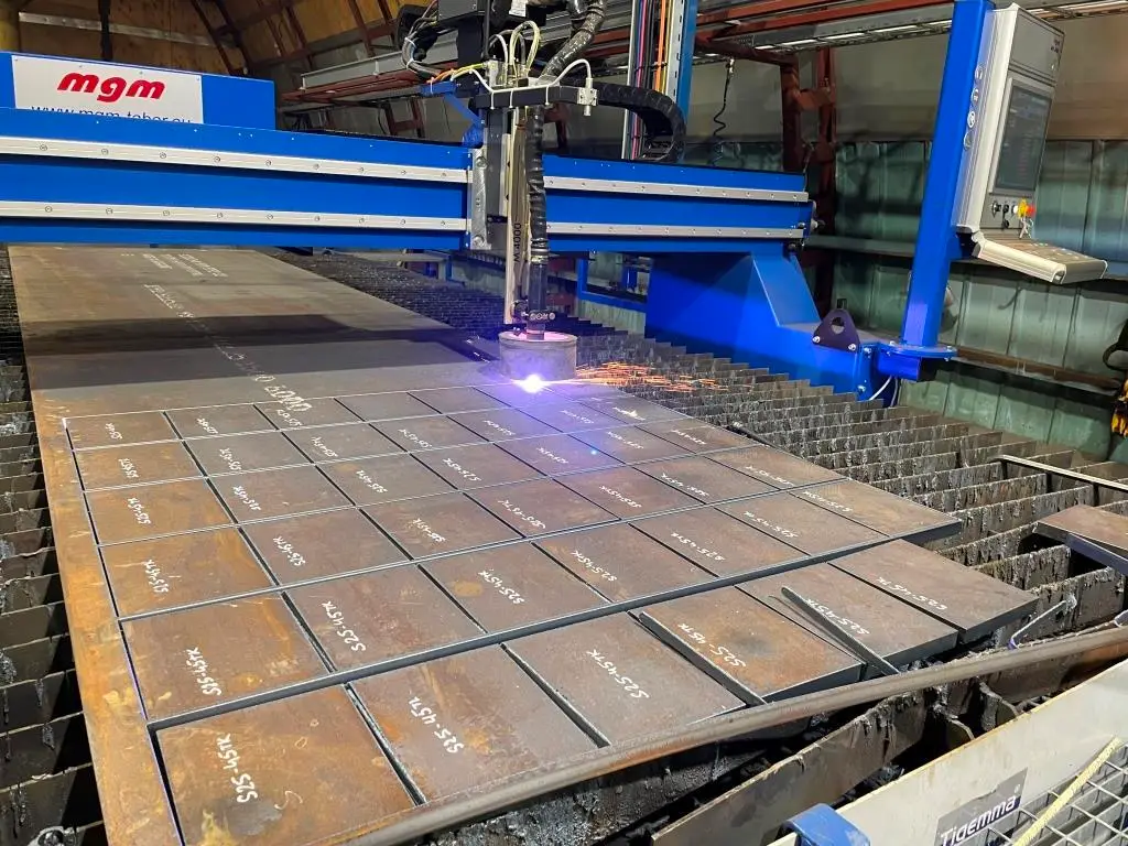 PLASMA CUTTING